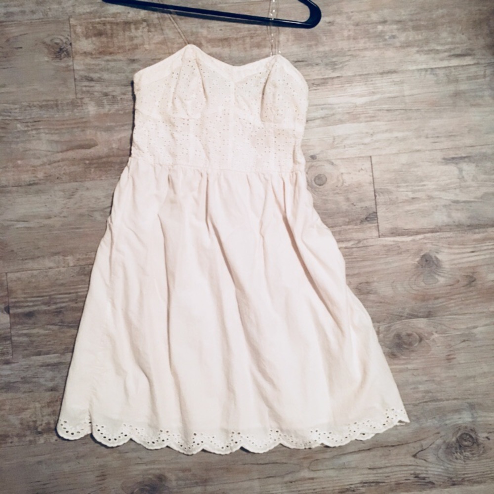 NWOT Ivory Strapless Dress